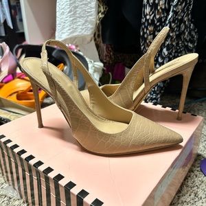 Express Tan Heels